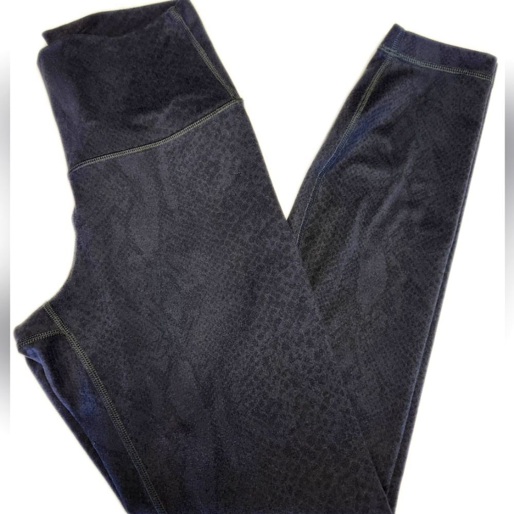 Lululemon Align black snakeskin print cropped leggings size 4